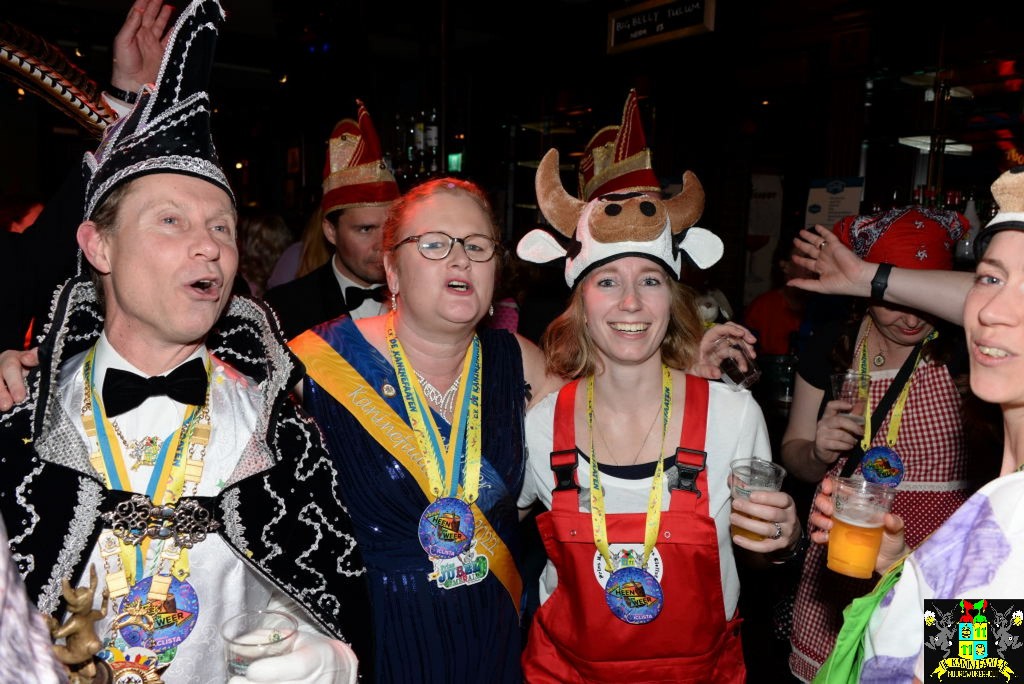 ../Images/Carnavals maandagavond in VdG 131.jpg